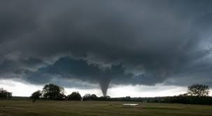 EU: Tornados dejan dos muertos