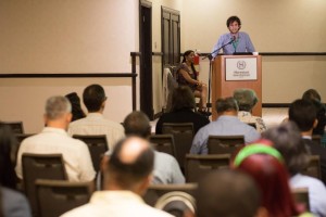 Carlos Arenas, responsable de Acción Humanitaria de Oxfam y Camila Rodríguez, Field Manager de Acción Humanitaria de Oxfam.