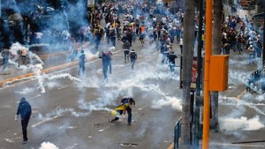 VENEZUELA: Protestas por escasez de alimentos dejan cinco muertos VENEZUELA: Protestas por escasez de alimentos dejan cinco muertos