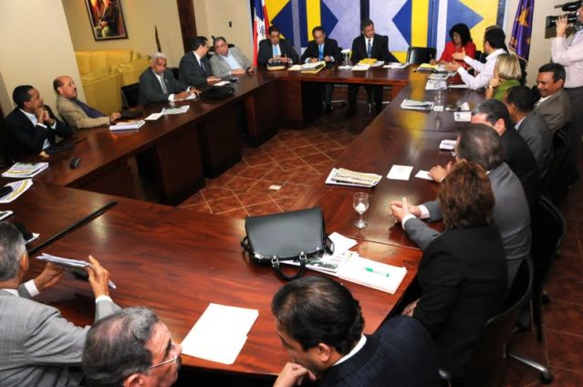 El PLD respaldo a Medina y pospone reunión de su comité central imagen