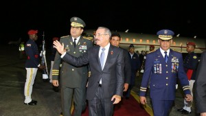 Presidente Medina regresó de Cuba