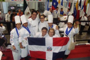Escuela Serranía gana medallas en Copa Culinaria Mundial