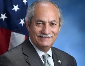 Linares dice luchará por fondos para viviendas asequibles Linares dice luchará por fondos para viviendas asequibles