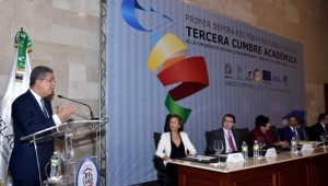 Fernández dice América Latina necesita repensar diseño curricular