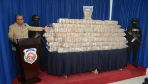 DNCD decomisa 748 paquetes cocaína y US$964,335 dólares