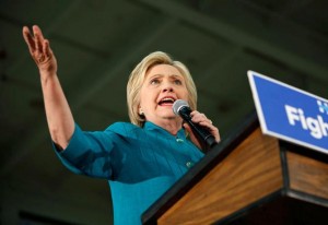 EEUU: Clinton advierte derechos mujer peligran con Trump