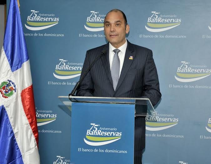 Banreservas reinaugura moderna oficina Núñez de Cáceres imagen