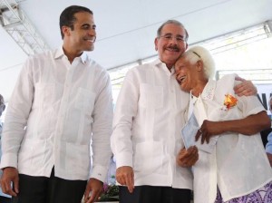 Presidente entregará títulos definitivos