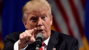 NUEVA YORK: Trump dice Clinton es una «candidata corrupta»