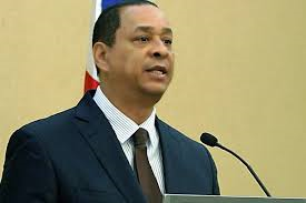 Superintendente llama a bancos a prepararse ante riesgos en sector