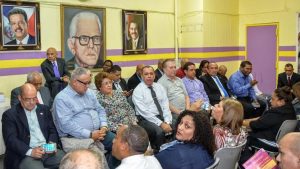 Dirección PLD entrega carnets a participates en taller capacitación Dirección PLD entrega carnets a participates en taller capacitación