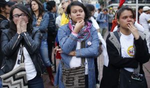 COLOMBIA: Santos y líderes de FARC prometen seguir trabajando