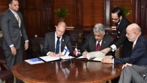 República Dominicana y Finlandia firman acuerdo de servicios aéreos