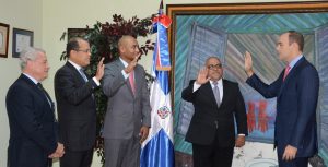 Del Castillo Saviñón juramenta a nuevos integrantes del Indotel