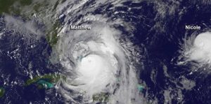 Nicole se aproxima a las Bermudas con fuerza cercana a huracán