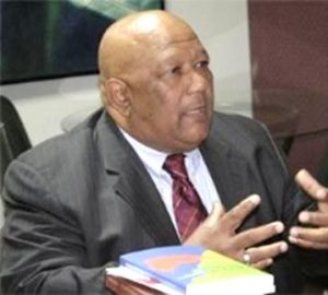 Premiarán a Padilla por defender dominicanos exterior