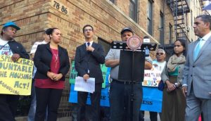 Dicen casero cierra edificio para luego subir alquiler