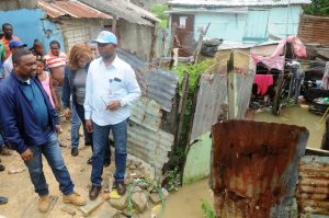 Alcalde René Polanco supervisa afectados de Matttew en SDN