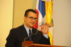 Exjueces SCJ y profesionales apoyan a Román Jàquez Liranzo para la JCE