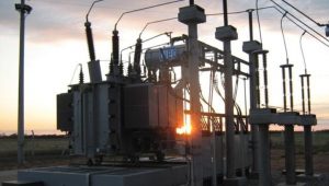 SANTIAGO: Avería en subestación deja 40 barrios sin energía SANTIAGO: Avería en subestación deja 40 barrios sin energía