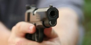 LA ROMANA: Asaltantes motorizados asesinan comerciante iba con su hija