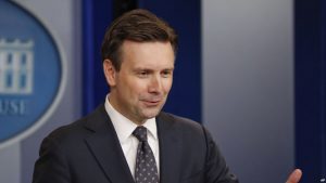 Casa Blanca no critica al director FBI por emails