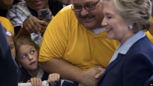 ELECCIONES EEUU: Clinton lleva 4 a 5 puntos ventaja a Donald Trump ELECCIONES EEUU: Clinton lleva 4 a 5 puntos ventaja a Donald Trump