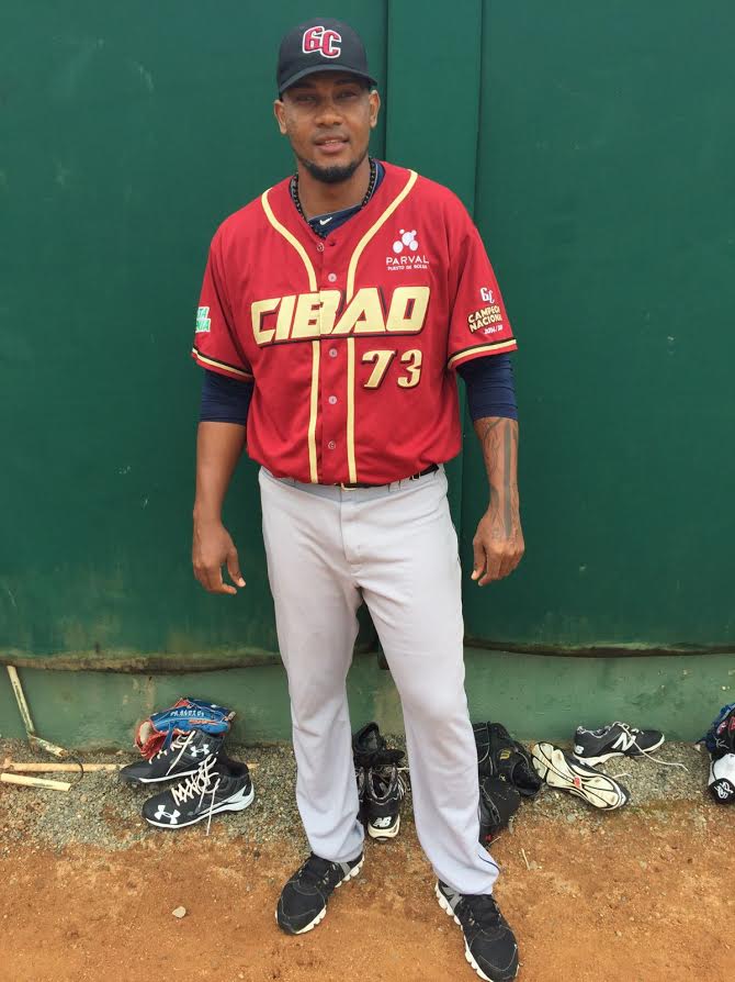 Gigantes firman a tres agentes libres veteranos imagen