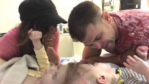 EEUU: Separan gemelos unidos por la cabeza