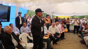 SABANETA: Presidente presenta un plan para reforestar 85 mil tareas