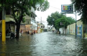 BONAO: Falta de drenaje inunda calles de la ciudad