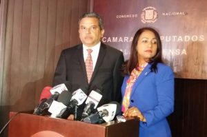 Frente Amplio y PQDC someterán proyecto modifica declaración jurada Frente Amplio y PQDC someterán proyecto modifica declaración jurada