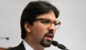 VENEZUELA: Parlamento denuncia desfalco US$11 mil millones PDVSA