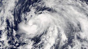 «Nicole» golpea las Bermudas con vientos 205 kilómetros por hora