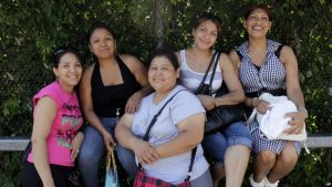 Informe: Hispanas ganan mucho menos en EE.UU.