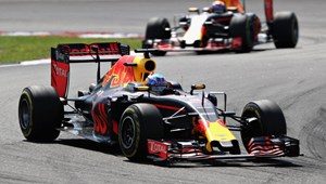 Daniel Ricciardo domina premio F1 de Malasia Daniel Ricciardo domina premio F1 de Malasia