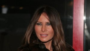 NUEVA YORK: Esposa defiende a Trump por sus comentarios