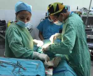 Cirujanos plásticos intervienen en Pedernales a decenas de mujeres 