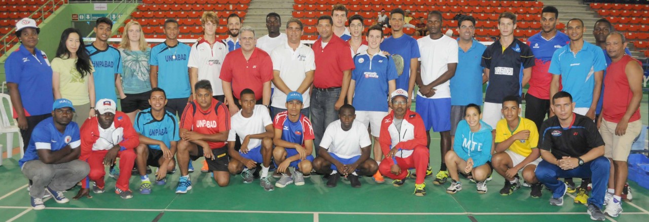 Javier y Cabrera imponen calidad en Bádminton imagen