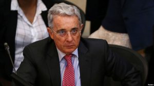 COLOMBIA: Supremo suspende juicio contra expresidente Uribe