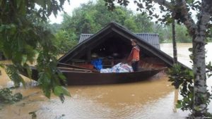 VIETNAM: Inundaciones dejan decenas de muertos