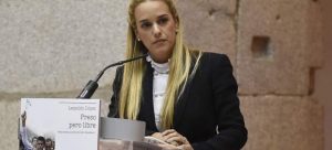 CARACAS: Tintori dice «desnudan» y «graban» tras visitar esposo