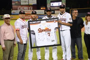 Gigantes vencen Leones, aplazan Licey-Estrellas Gigantes vencen Leones, aplazan Licey-Estrellas
