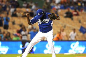 Licey derrota Escogido, Estrellas vencen Toros Licey derrota Escogido, Estrellas vencen Toros