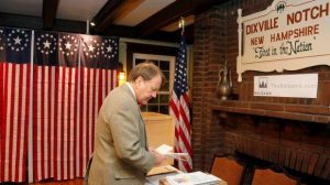 Estadounidenses votan ya en una de las elecciones más duras de la historia