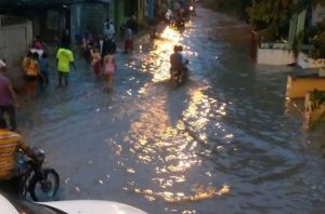 Niño fallece arrastrado por cañada en Moca; aumentan provincias en alerta