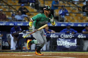 Estrellas vencen al Licey, Gigantes derrotan Toros Estrellas vencen al Licey, Gigantes derrotan Toros