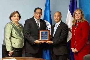 GUATEMALA: El Parlacen reconoce a Embajador Dominicano