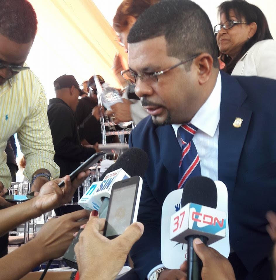 Valora enseñanza Constitución escuelas imagen