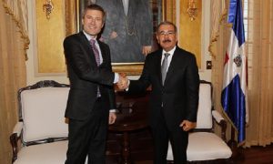 Altice invertirá RD$20,000 millones en próximos 3 años en la RD Altice invertirá RD$20,000 millones en próximos 3 años en la RD